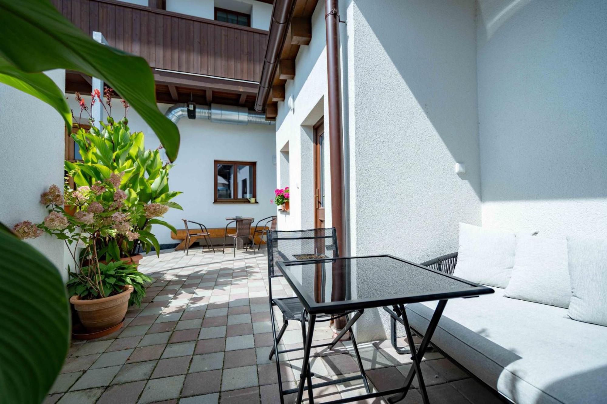 Hotel Volf Prestice Exterior foto